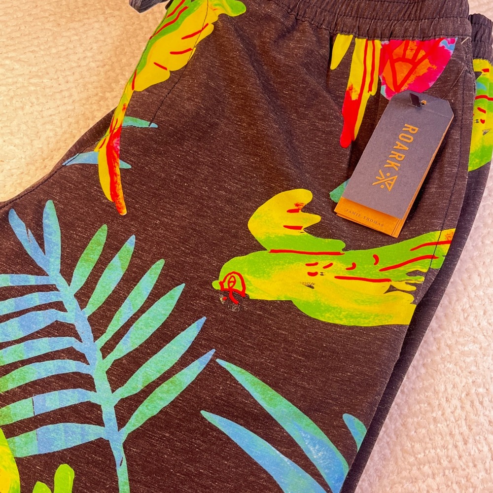 Roark Shorey Macaw Black Board Shorts Mens Large Jamie Thomas RB410 Tropical
